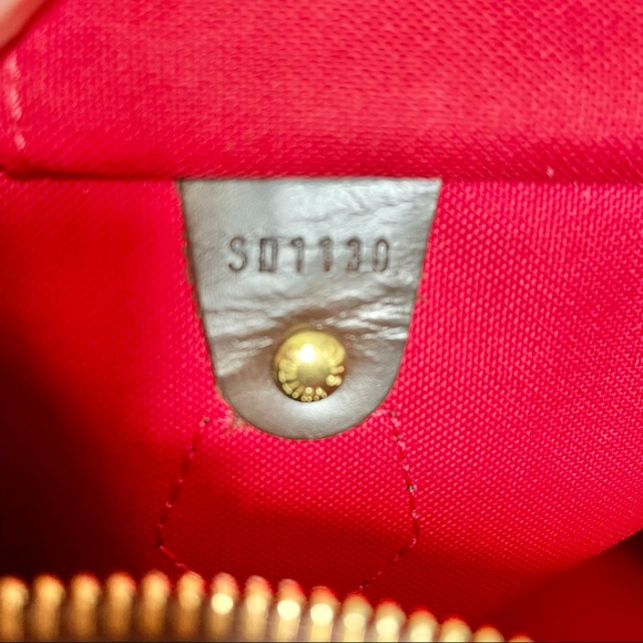 Louis Vuitton Damier Ebene Speedy 30 - Picture 6 of 15